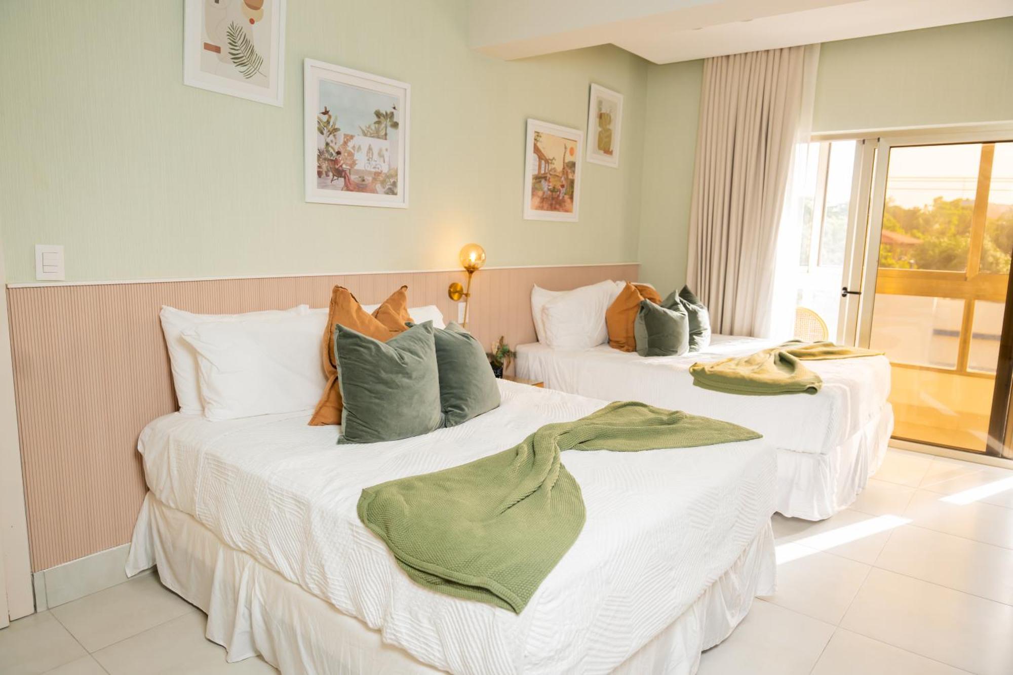 Hotel Stay Here Suites Santo Domingo Exterior photo