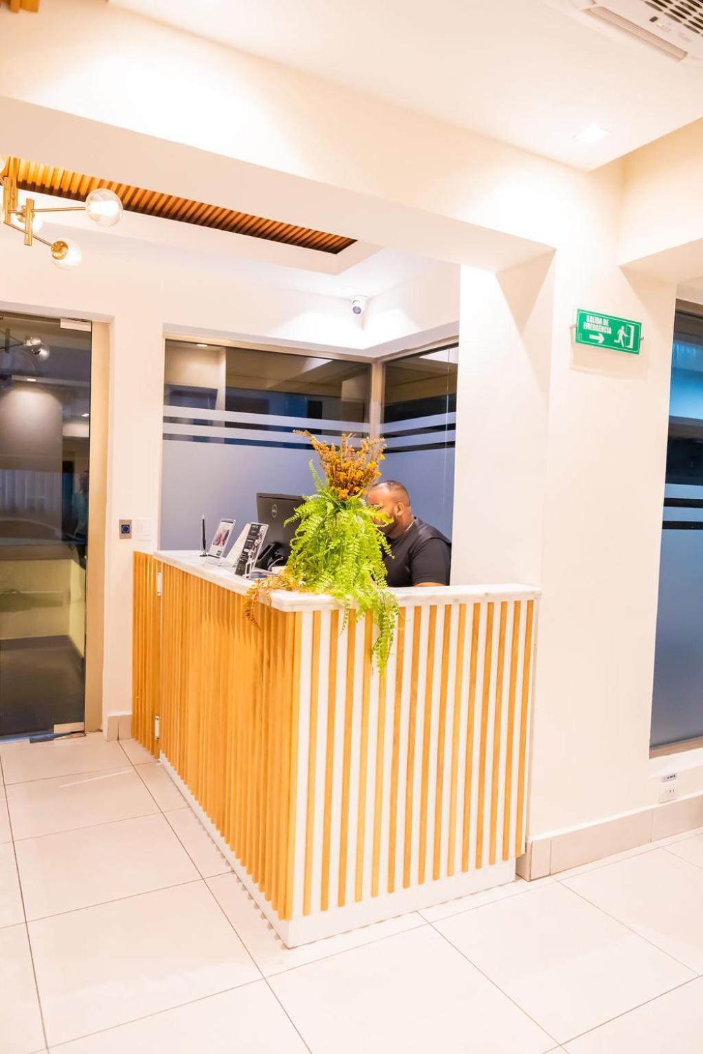 Hotel Stay Here Suites Santo Domingo Exterior photo