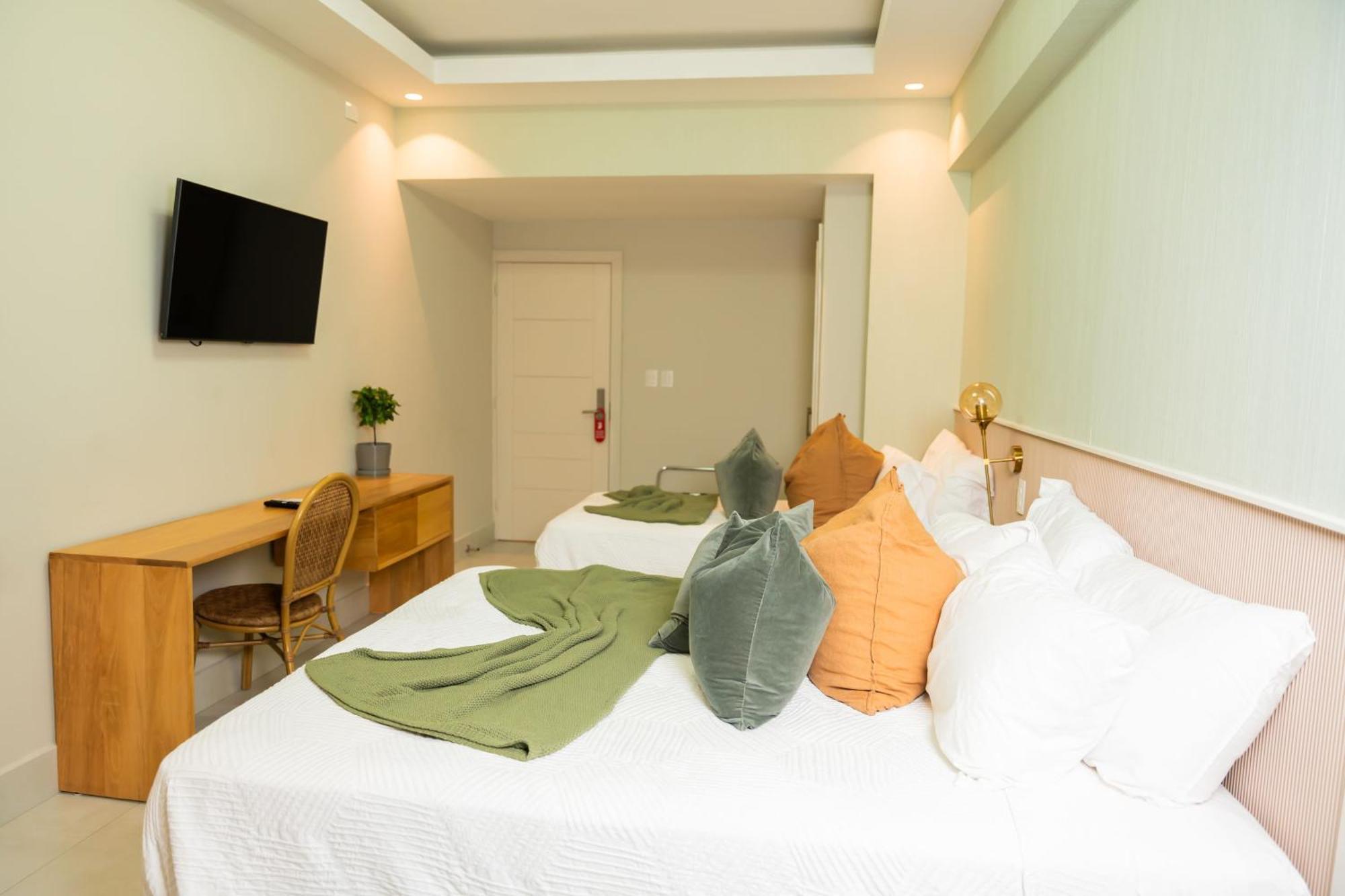 Hotel Stay Here Suites Santo Domingo Exterior photo