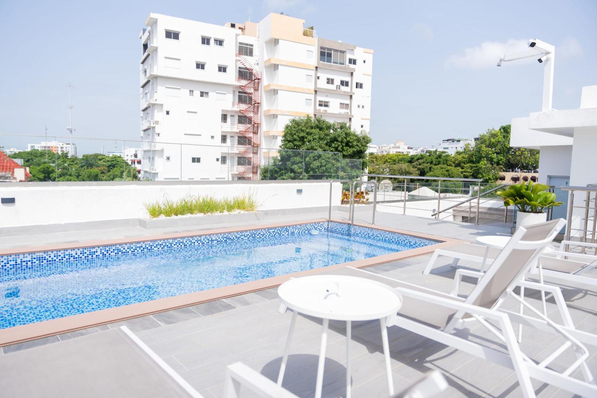 Hotel Stay Here Suites Santo Domingo Exterior photo